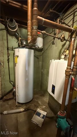 1414 Niles Cortland Road, Niles, OH 44446