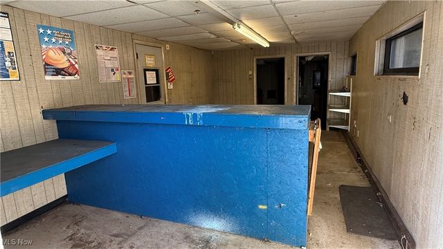 1414 Niles Cortland Road, Niles, OH 44446