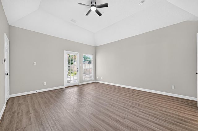 14303 Reissen Lane, Houston, TX 77069