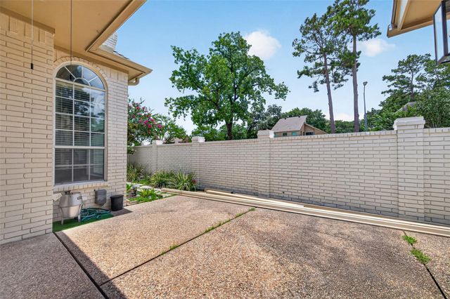 14303 Reissen Lane, Houston, TX 77069
