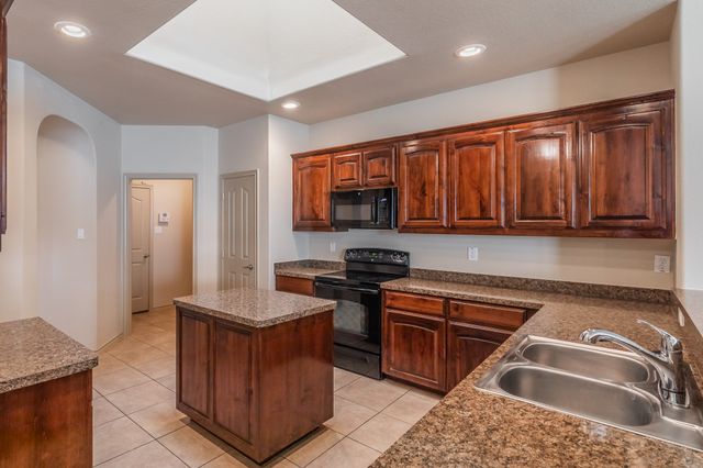 10844 Irish Glen Trail, Fort Worth, TX 76052