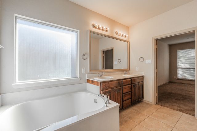 10844 Irish Glen Trail, Fort Worth, TX 76052