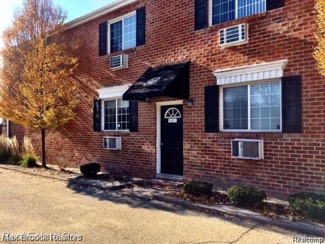 2405 Torquay Avenue 109, Royal Oak, MI 48073