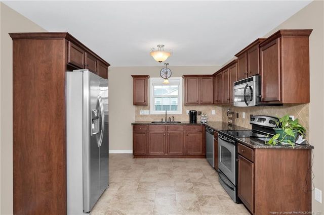 1093 Saint Johns Loop, Raeford, NC 28376