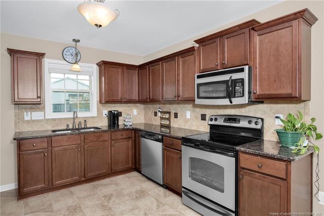 1093 Saint Johns Loop, Raeford, NC 28376