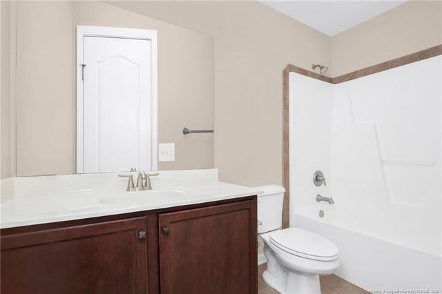 1093 Saint Johns Loop, Raeford, NC 28376