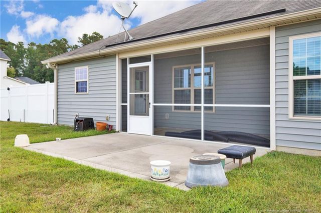 1093 Saint Johns Loop, Raeford, NC 28376