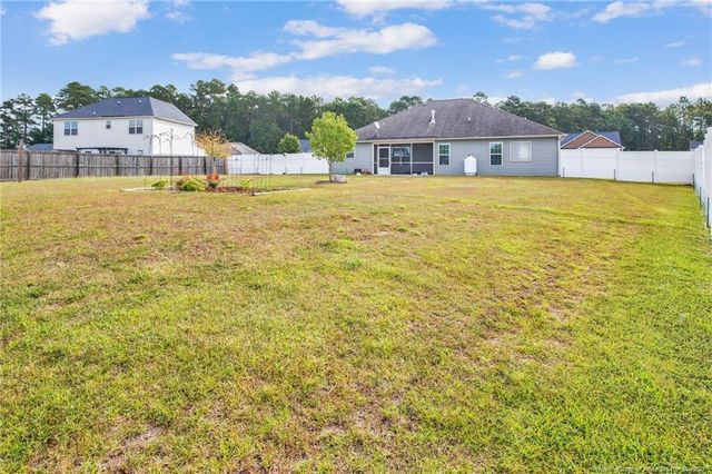1093 Saint Johns Loop, Raeford, NC 28376