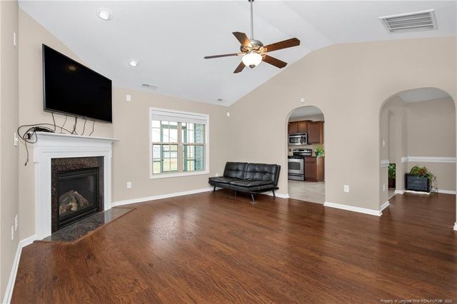 1093 Saint Johns Loop, Raeford, NC 28376