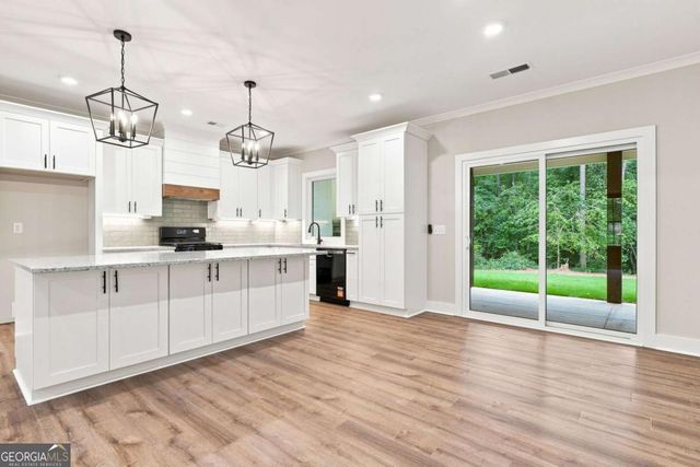 647 S McCollum Drive, Canton, GA 30114