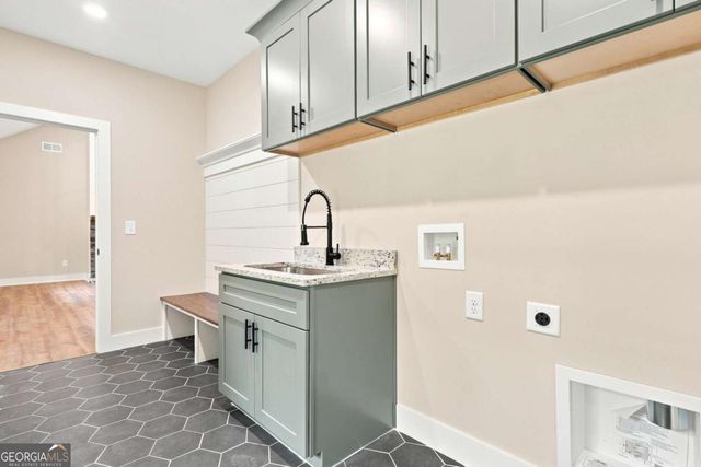 647 S McCollum Drive, Canton, GA 30114