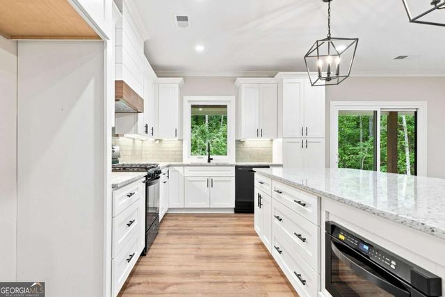 647 S McCollum Drive, Canton, GA 30114