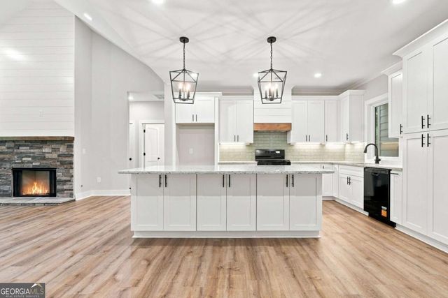 647 S McCollum Drive, Canton, GA 30114