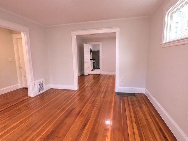 4110 Washington St 1, Boston, MA 02131