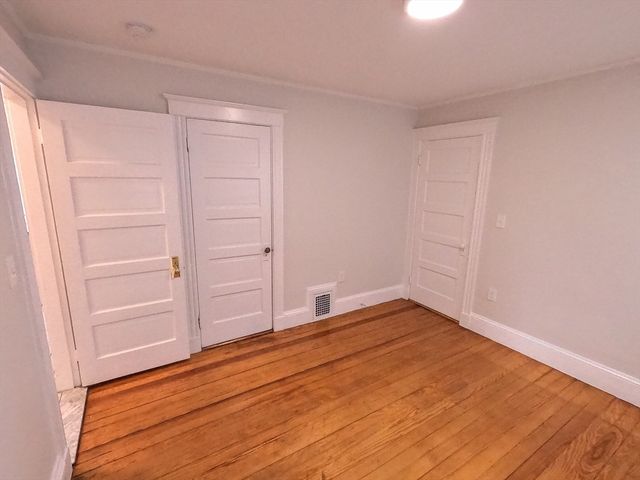 4110 Washington St 1, Boston, MA 02131