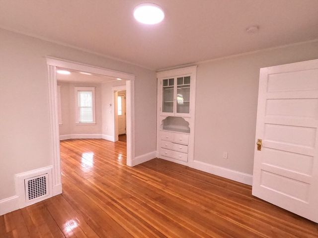 4110 Washington St 1, Boston, MA 02131