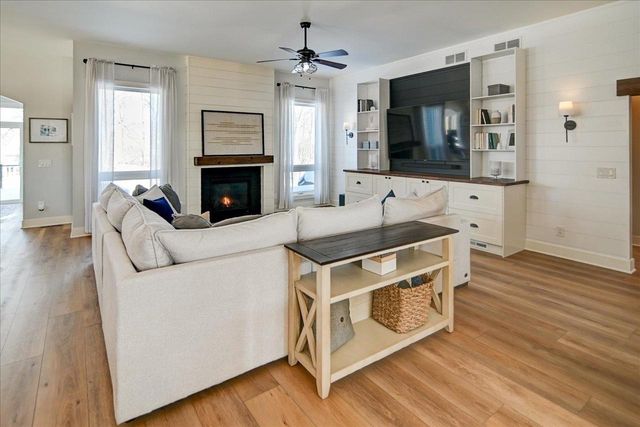 3016 Midnight Sun Drive, Sun Prairie, WI 53590