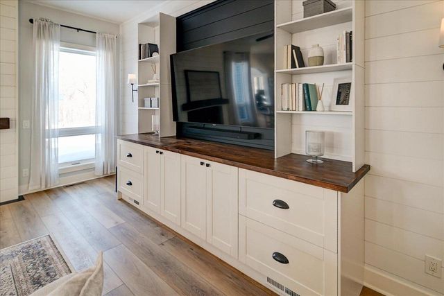 3016 Midnight Sun Drive, Sun Prairie, WI 53590