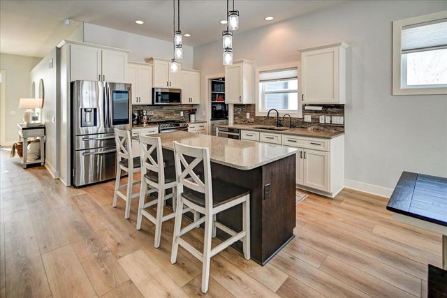 3016 Midnight Sun Drive, Sun Prairie, WI 53590