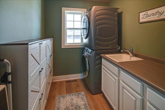 3016 Midnight Sun Drive, Sun Prairie, WI 53590