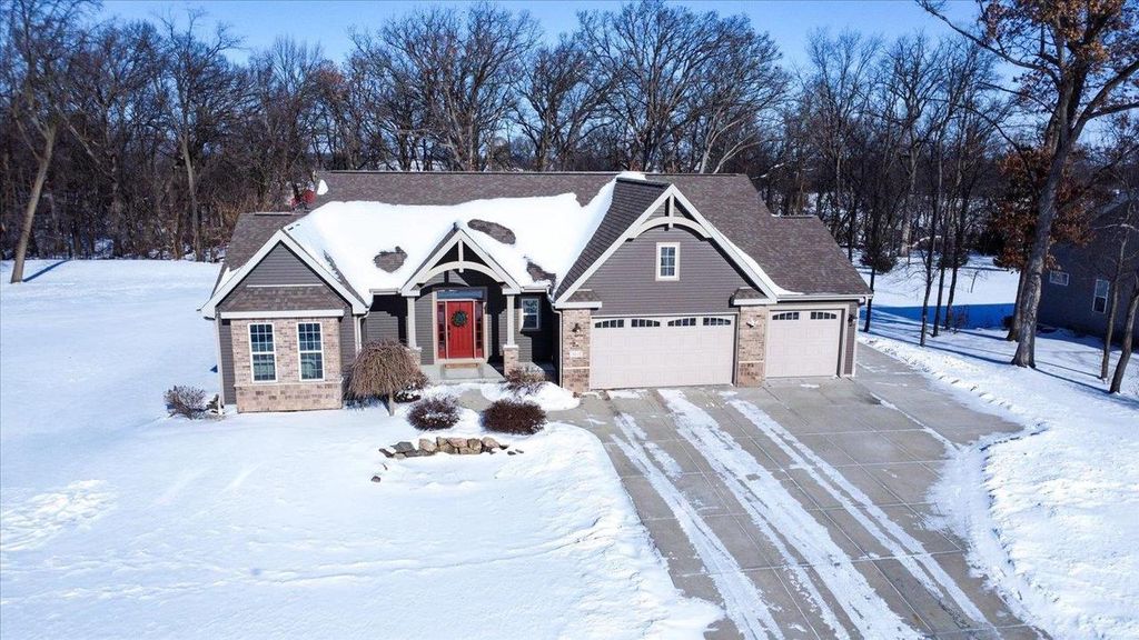 3016 Midnight Sun Drive, Sun Prairie, WI 53590
