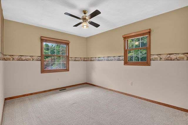 22216 E Ave N, Pennfield Twp, MI 49017
