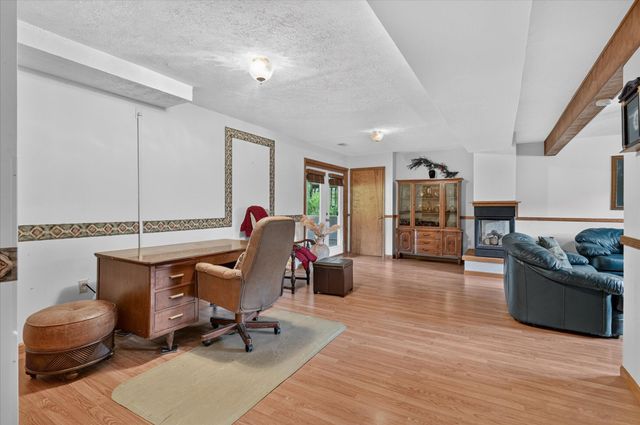 22216 E Ave N, Pennfield Twp, MI 49017