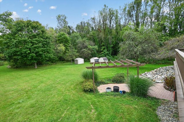 22216 E Ave N, Pennfield Twp, MI 49017