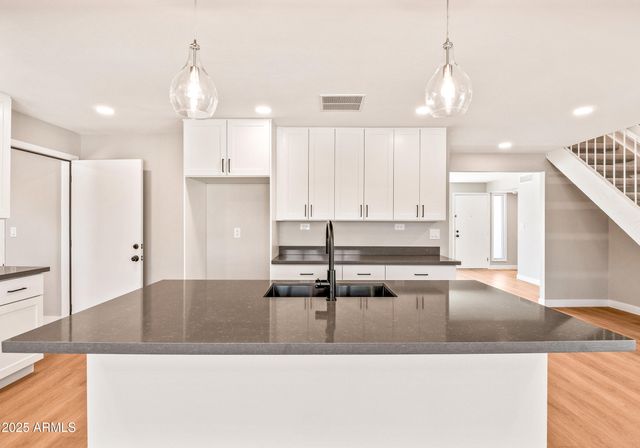 9459 N 64TH Drive, Glendale, AZ 85302