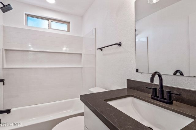 9459 N 64TH Drive, Glendale, AZ 85302