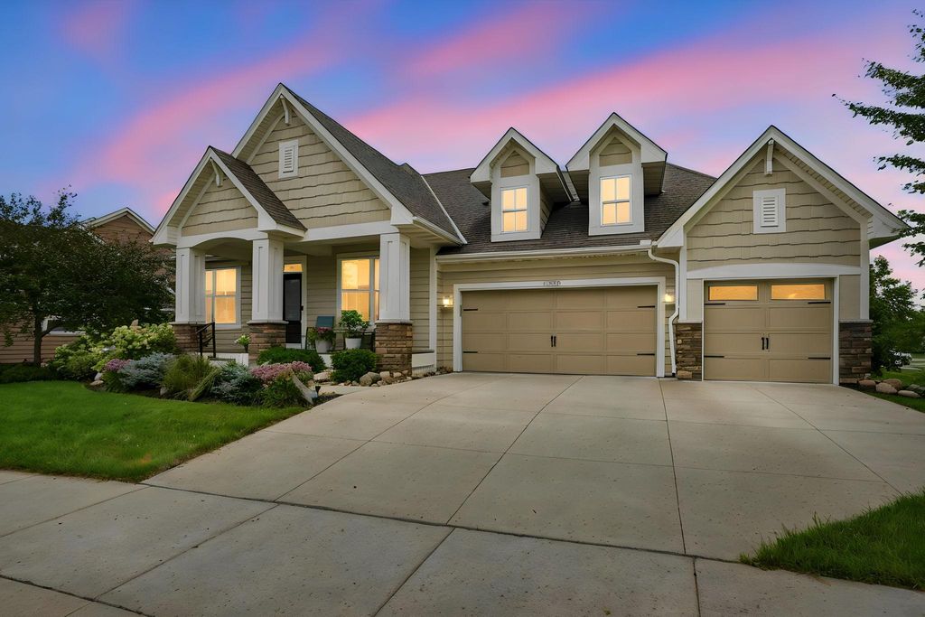 16588 E Lake Drive, Lakeville, MN 55044 — exterior