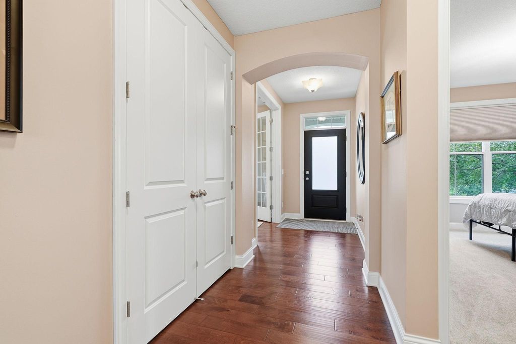 16588 E Lake Drive, Lakeville, MN 55044 — photo 2