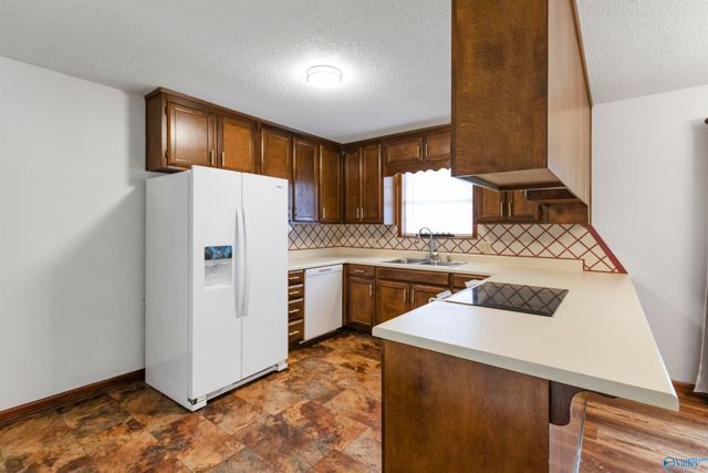 28 Arad Thompson Road NE, Arab, AL 35016