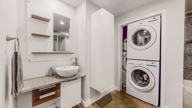 950 Broadway 35, Chelsea, MA 02150