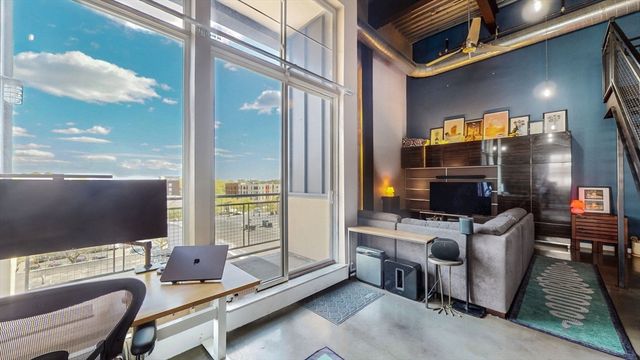 950 Broadway 35, Chelsea, MA 02150