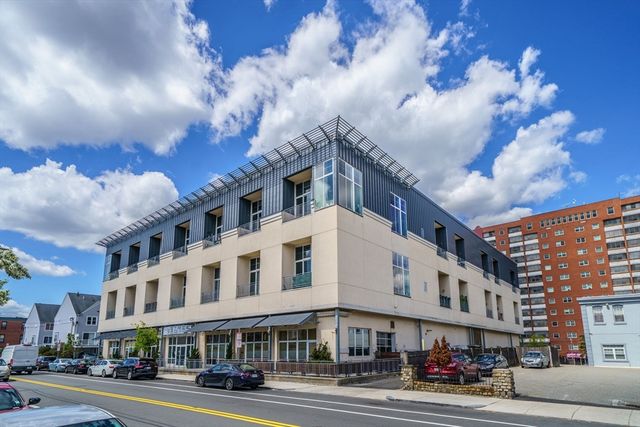 950 Broadway 35, Chelsea, MA 02150