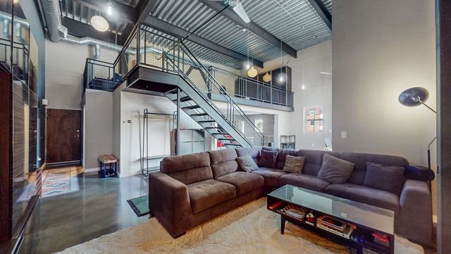 950 Broadway 35, Chelsea, MA 02150