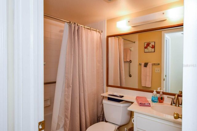 437 CERROMAR LANE 519, Venice, FL 34293