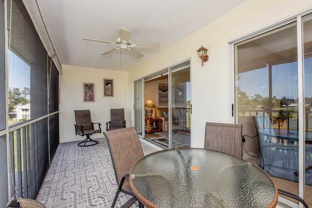 437 CERROMAR LANE 519, Venice, FL 34293