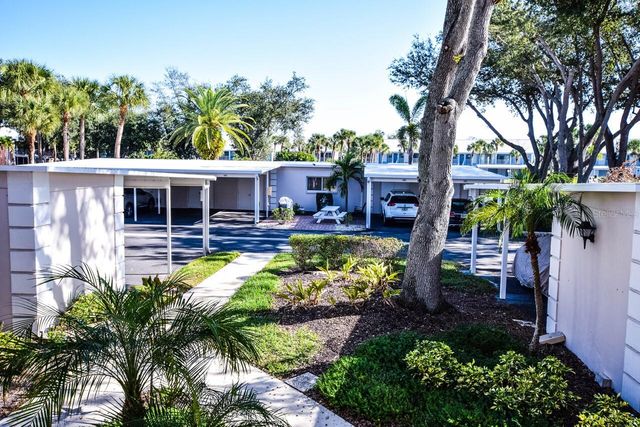 437 CERROMAR LANE 519, Venice, FL 34293