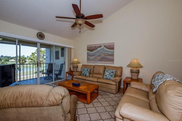 437 CERROMAR LANE 519, Venice, FL 34293