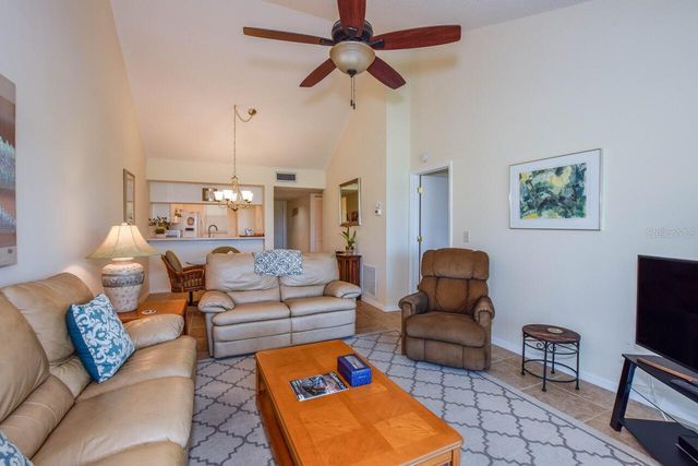 437 CERROMAR LANE 519, Venice, FL 34293