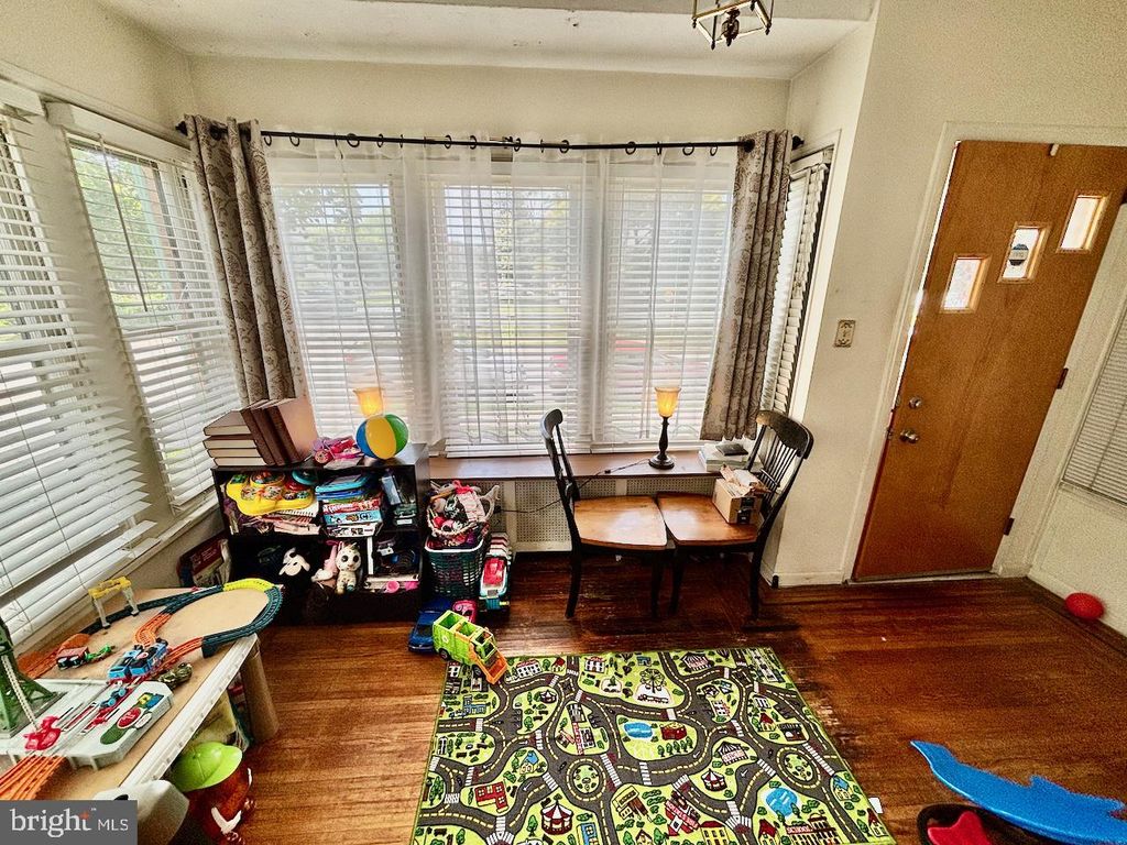 234 VIRGINIA AVE, Folsom, PA 19033