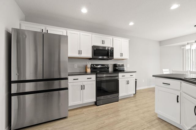 14983 Windwood Court, Fort Wayne, IN 46845