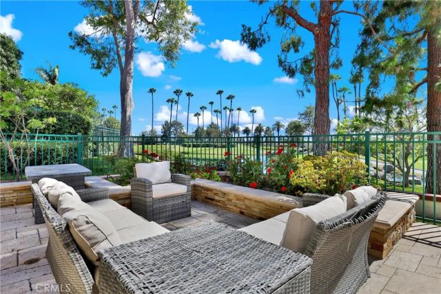 2468 Aquasanta, Tustin, CA 92782