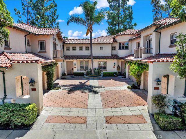 2468 Aquasanta, Tustin, CA 92782