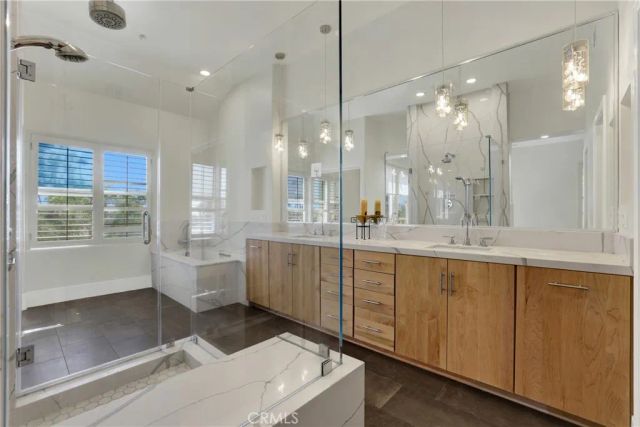 2468 Aquasanta, Tustin, CA 92782