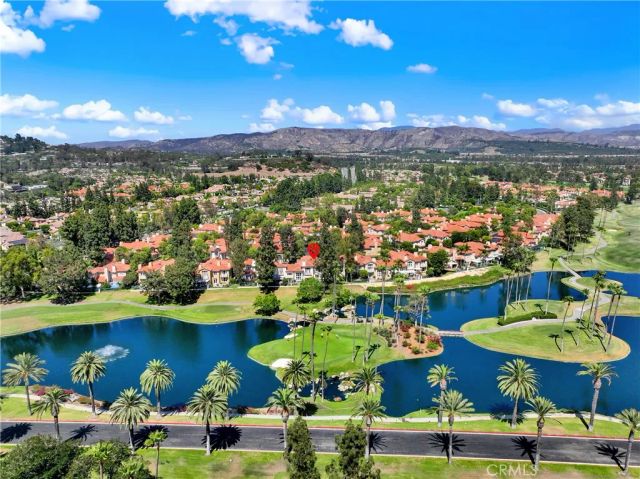 2468 Aquasanta, Tustin, CA 92782