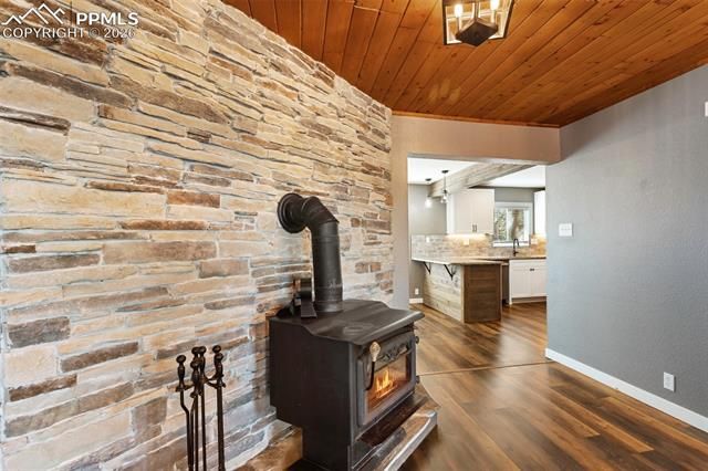 255 Midnight Lane, Florissant, CO 80816