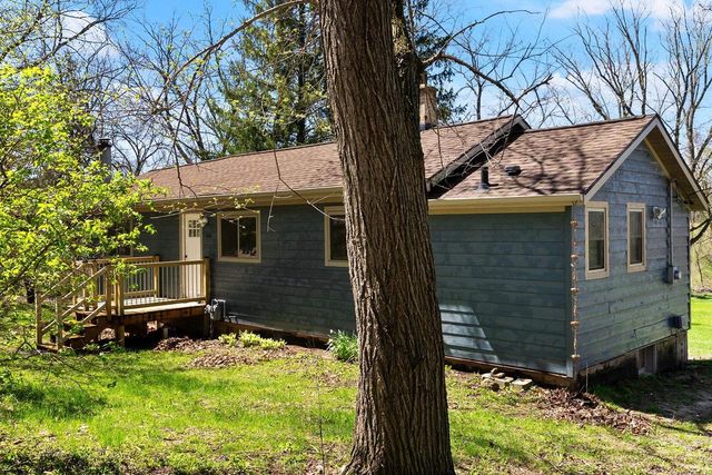 148 Oakwood Avenue, Edgerton, WI 53534